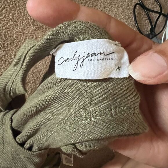 Carly jean medium tank top - Picture 7 of 7